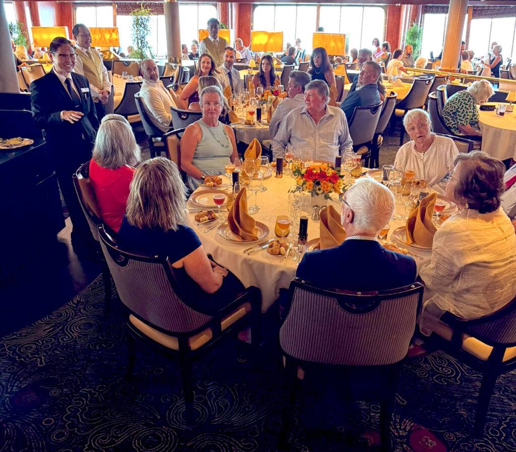 Guests at the Koningstafel table