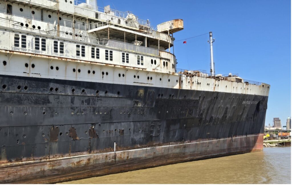 A starboard side of SS United States, docked at Mobile, Alabama. Photo credit: Richard Weiss.