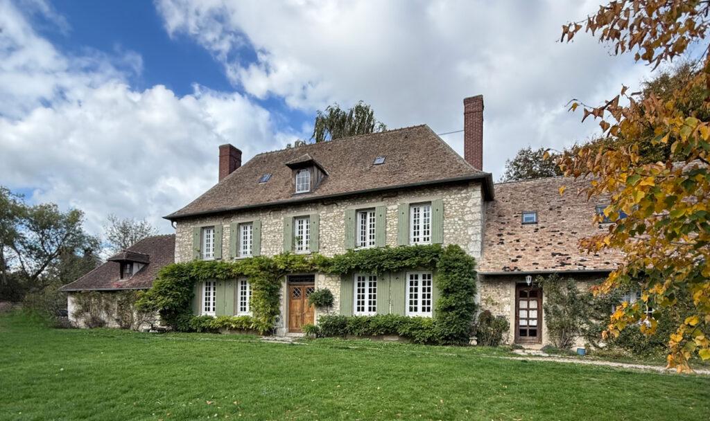 A traditional Norman manor house at a cider-producing farm near Les Andelys. Credit: Monte Mathews.
