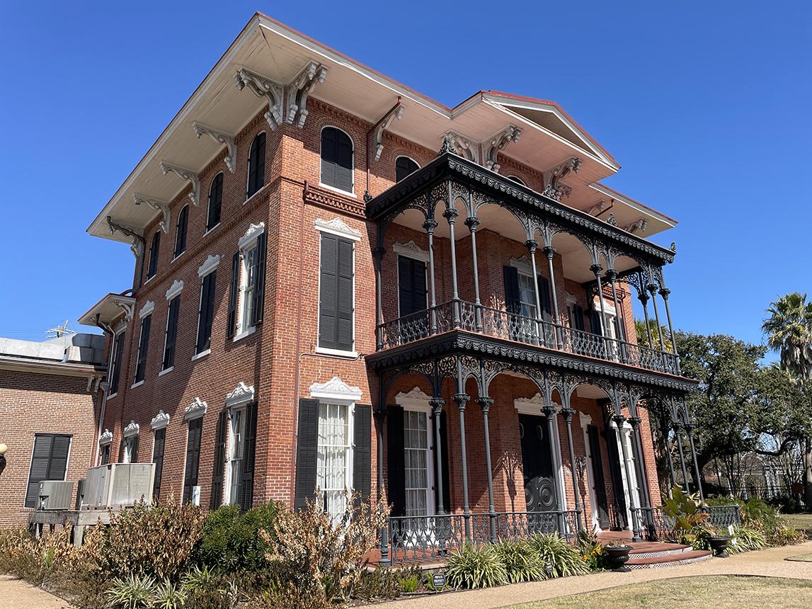 Beautiful Victorian-era buildings can be found throughout Galveston’s streets, and are free to admire. Photo: Ming Tappin.