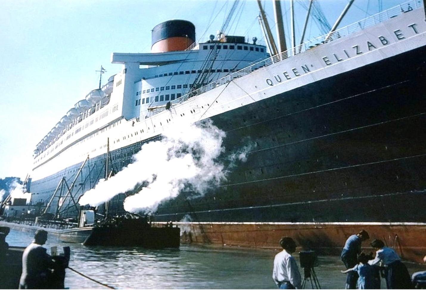 The Universe, Australis, First Cruises & Queen Elizabeth's Last