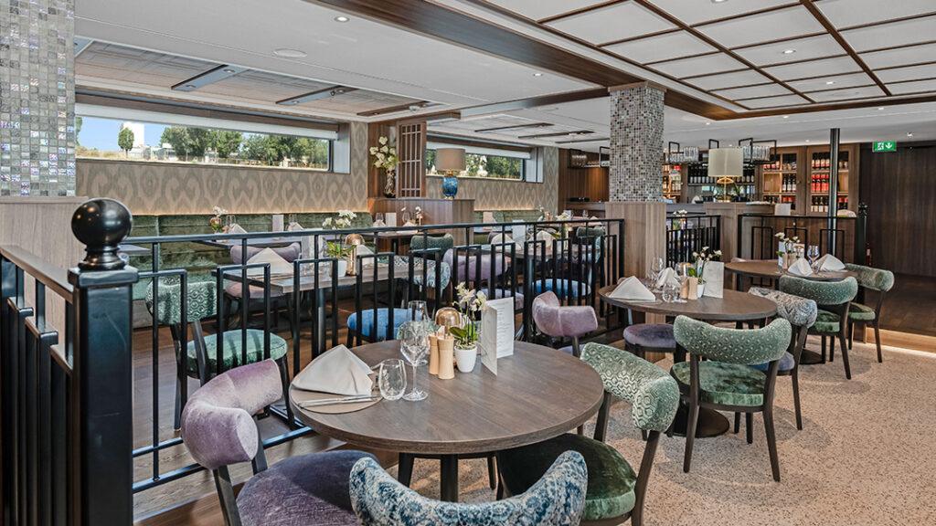 Mosaic restaurant aboard Riviera Radiance. Courtesy of Riviera Travel River Cruises.