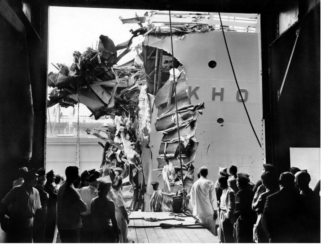 Stockholm’s shattered bow during repairs at Bethlehem Steel’s Brooklyn shipyard after the 1956 Andrea Doria collision. From the William H. Miller Collection.
